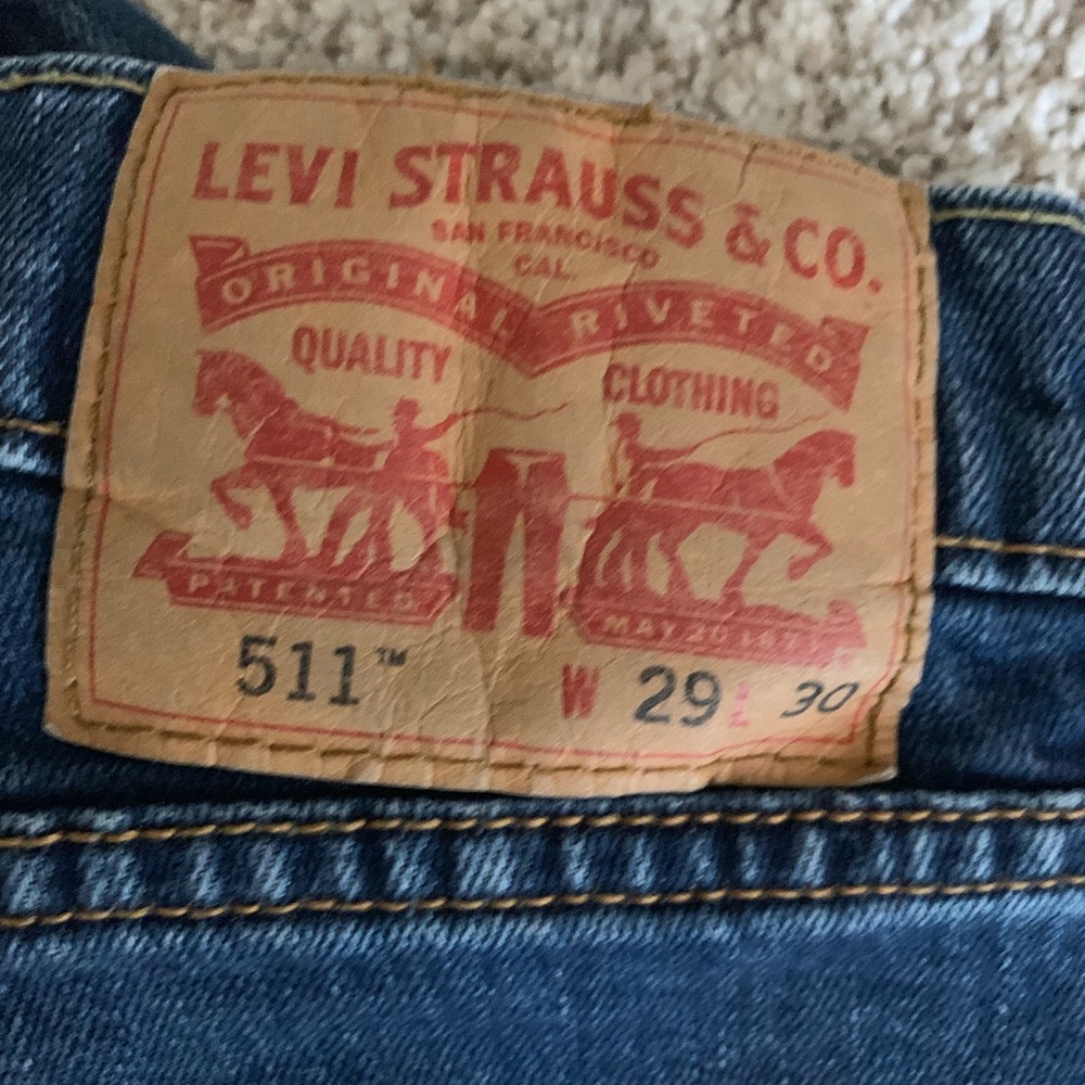 Levi’s - Picture 2 of 2